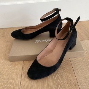 Madewell black suede Mary Jane block heels size 7